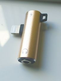 Gold Round 2 In1 Iphone Audio Splitter Adapter
